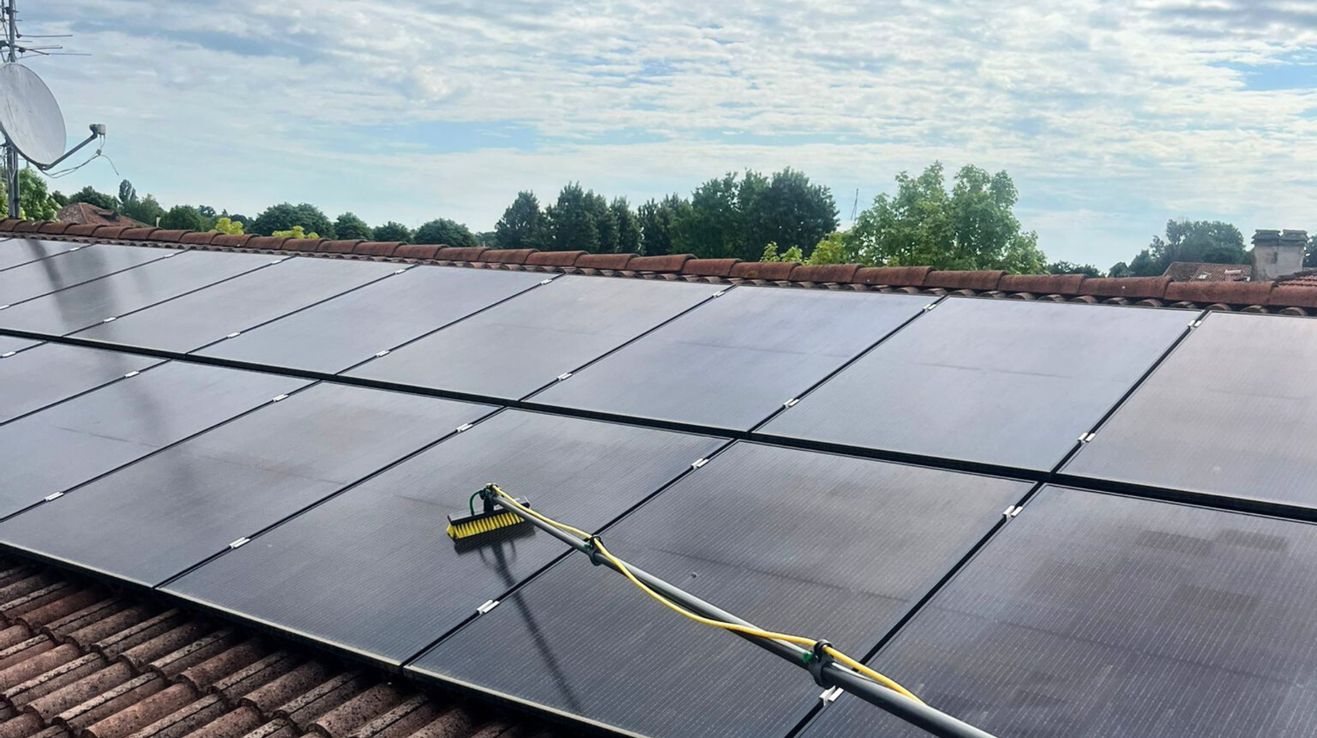 Pulizia professionale pannelli fotovoltaici impresa pulizie il sole padova