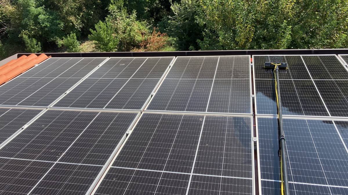 pulizia_pannelli_fotovoltaici_casa_privata_Padova